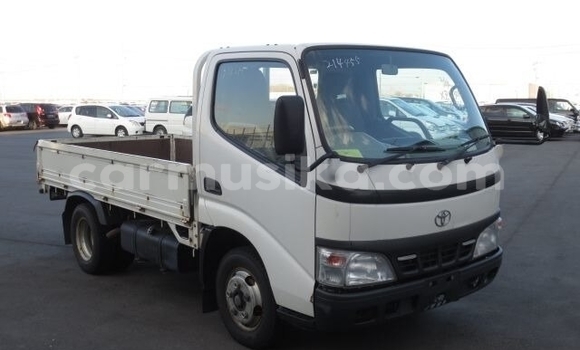 Acheter Occasion Voiture Toyota Dyna Blanc à Beitbridge, Matabeleland South Acheter Occasion Voiture Toyota Dyna Blanc à Beitbridge, Matabeleland South