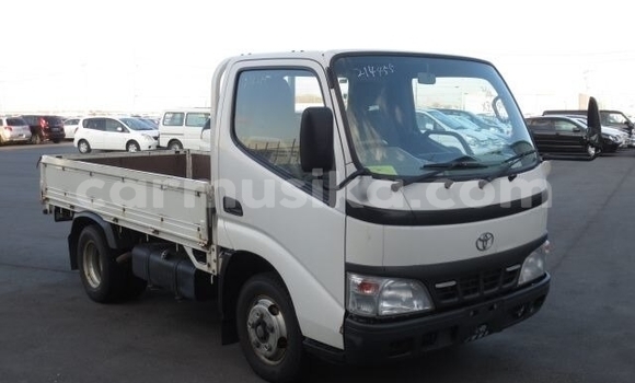 Acheter Occasion Voiture Toyota Dyna Blanc à Beitbridge, Matabeleland South Acheter Occasion Voiture Toyota Dyna Blanc à Beitbridge, Matabeleland South