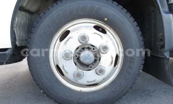 Acheter Occasion Voiture Toyota Dyna Blanc à Beitbridge, Matabeleland South Acheter Occasion Voiture Toyota Dyna Blanc à Beitbridge, Matabeleland South