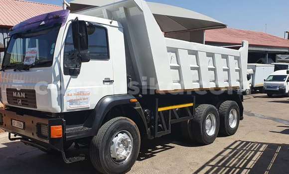 Acheter Occasion Voiture DAF 66 Blanc à Beitbridge, Matabeleland South Acheter Occasion Voiture DAF 66 Blanc à Beitbridge, Matabeleland South