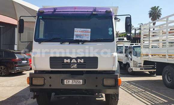 Acheter Occasion Voiture DAF 66 Blanc à Beitbridge, Matabeleland South Acheter Occasion Voiture DAF 66 Blanc à Beitbridge, Matabeleland South