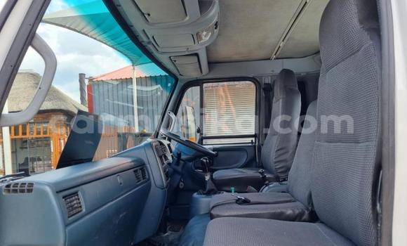 Acheter Occasion Utilitaire Nissan UD Blanc à Beitbridge, Matabeleland South Acheter Occasion Utilitaire Nissan UD Blanc à Beitbridge, Matabeleland South