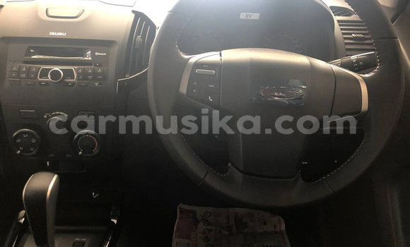 Buy Used Isuzu KB Silver Car in Beitbridge in Matabeleland South Buy Used Isuzu KB Silver Car in Beitbridge in Matabeleland South