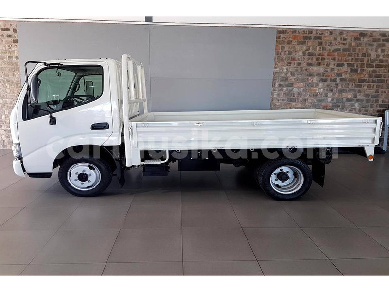 Big with watermark toyota dyna matabeleland south beitbridge 28045