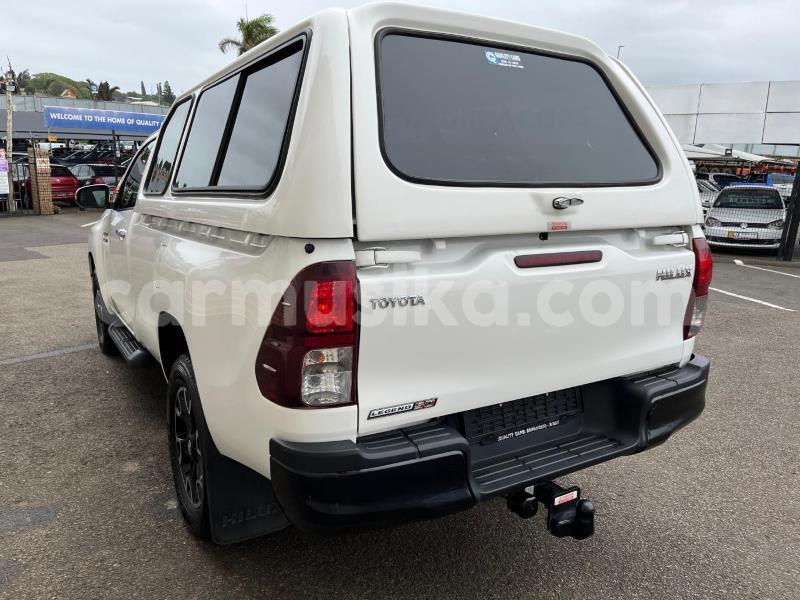 Big with watermark toyota hilux matabeleland south beitbridge 28050