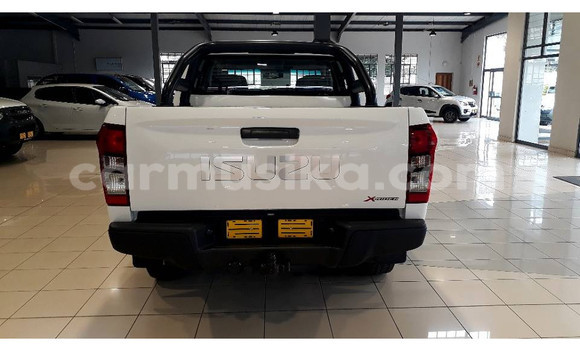 Acheter Occasion Voiture Isuzu KB Blanc à Beitbridge, Matabeleland South Acheter Occasion Voiture Isuzu KB Blanc à Beitbridge, Matabeleland South