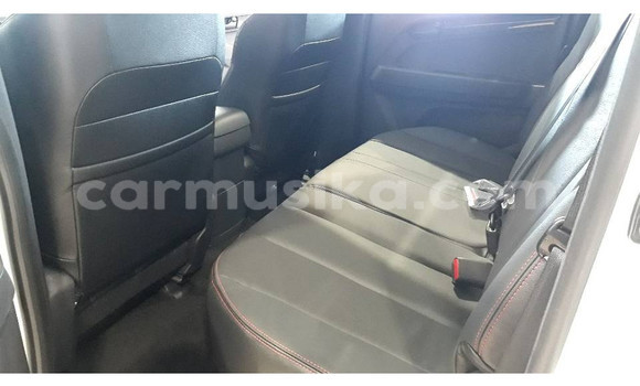 Acheter Occasion Voiture Isuzu KB Blanc à Beitbridge, Matabeleland South Acheter Occasion Voiture Isuzu KB Blanc à Beitbridge, Matabeleland South