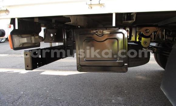 Acheter Occasion Utilitaire Toyota Dyna Blanc à Beitbridge, Matabeleland South Acheter Occasion Utilitaire Toyota Dyna Blanc à Beitbridge, Matabeleland South