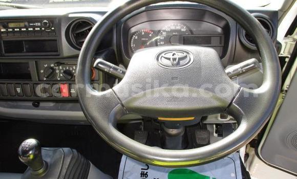 Acheter Occasion Utilitaire Toyota Dyna Blanc à Beitbridge, Matabeleland South Acheter Occasion Utilitaire Toyota Dyna Blanc à Beitbridge, Matabeleland South