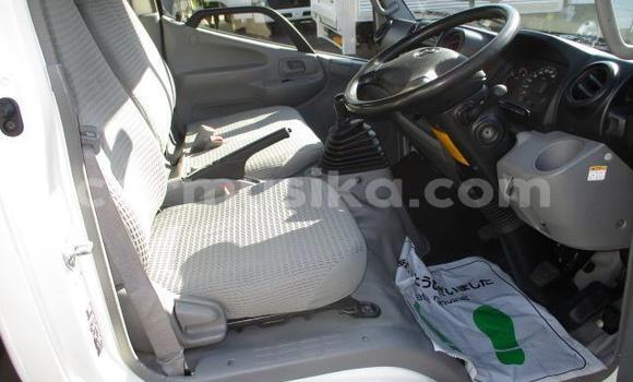 Acheter Occasion Utilitaire Toyota Dyna Blanc à Beitbridge, Matabeleland South Acheter Occasion Utilitaire Toyota Dyna Blanc à Beitbridge, Matabeleland South