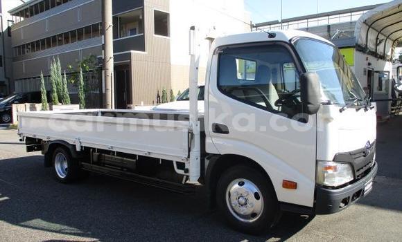 Acheter Occasion Utilitaire Toyota Dyna Blanc à Beitbridge, Matabeleland South Acheter Occasion Utilitaire Toyota Dyna Blanc à Beitbridge, Matabeleland South