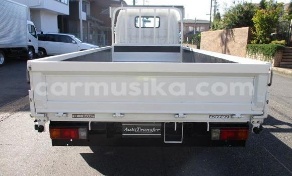 Acheter Occasion Utilitaire Toyota Dyna Blanc à Beitbridge, Matabeleland South Acheter Occasion Utilitaire Toyota Dyna Blanc à Beitbridge, Matabeleland South