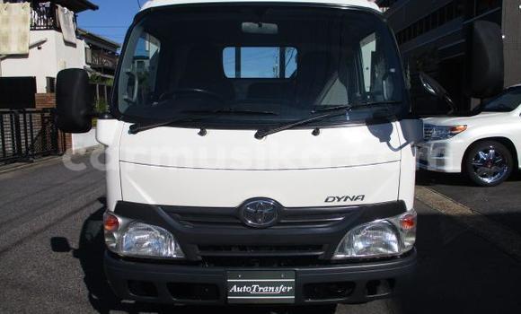 Acheter Occasion Utilitaire Toyota Dyna Blanc à Beitbridge, Matabeleland South Acheter Occasion Utilitaire Toyota Dyna Blanc à Beitbridge, Matabeleland South