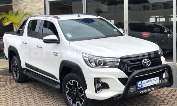 Acheter Occasion Voiture Toyota Hilux Blanc à Beitbridge, Matabeleland South Acheter Occasion Voiture Toyota Hilux Blanc à Beitbridge, Matabeleland South