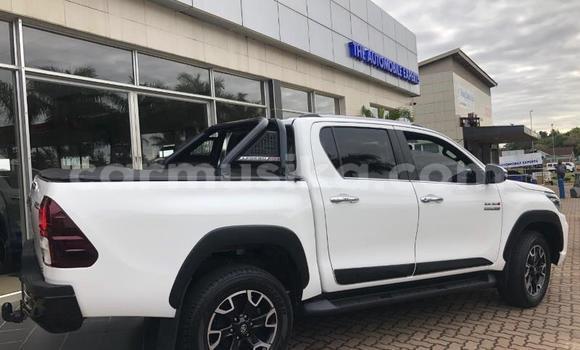 Acheter Occasion Voiture Toyota Hilux Blanc à Beitbridge, Matabeleland South Acheter Occasion Voiture Toyota Hilux Blanc à Beitbridge, Matabeleland South