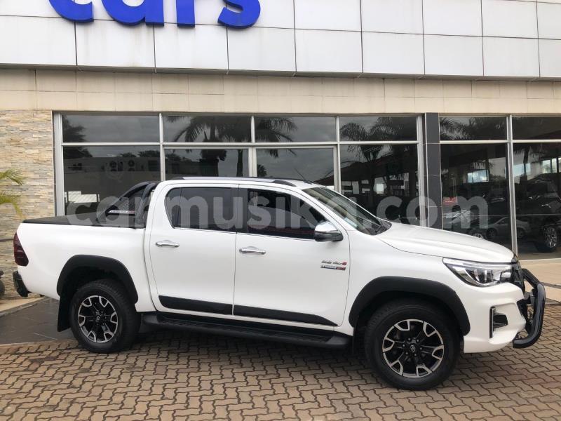 Big with watermark toyota hilux matabeleland south beitbridge 28056