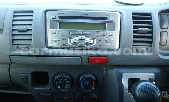 Buy Used Toyota Hiace Silver Car in Beitbridge in Matabeleland South Buy Used Toyota Hiace Silver Car in Beitbridge in Matabeleland South