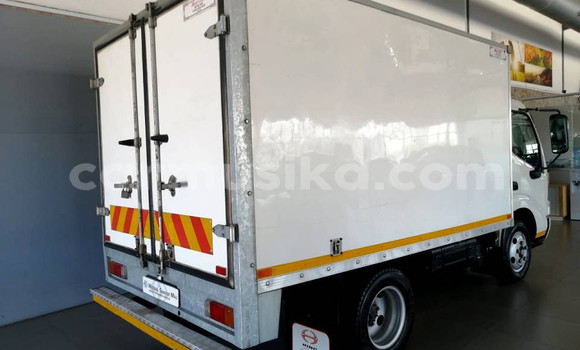 Buy Used Toyota Dyna White Truck in Beitbridge in Matabeleland South Buy Used Toyota Dyna White Truck in Beitbridge in Matabeleland South