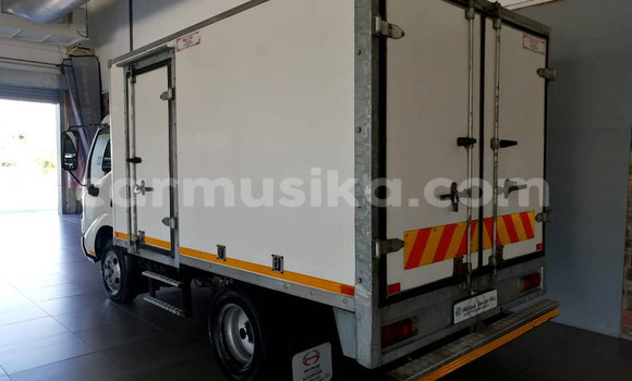 Buy Used Toyota Dyna White Truck in Beitbridge in Matabeleland South Buy Used Toyota Dyna White Truck in Beitbridge in Matabeleland South