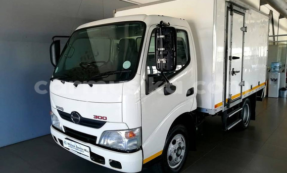 Buy Used Toyota Dyna White Truck in Beitbridge in Matabeleland South Buy Used Toyota Dyna White Truck in Beitbridge in Matabeleland South