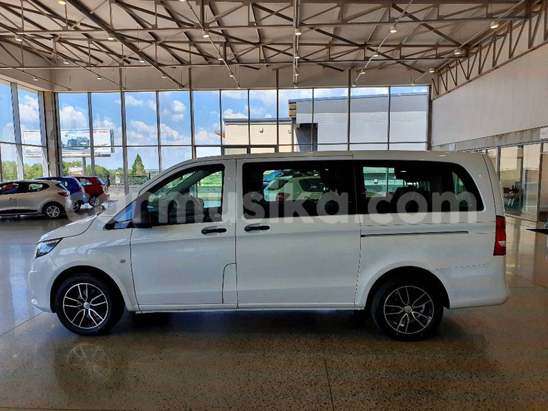 Big with watermark mercedes benz vito matabeleland south beitbridge 28062