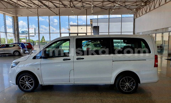 Nunua Ilio tumika Mercedes‒Benz Vito Nyeupe Gari ndani ya Beitbridge nchini Matabeleland Kusini Nunua Ilio tumika Mercedes‒Benz Vito Nyeupe Gari ndani ya Beitbridge nchini Matabeleland Kusini