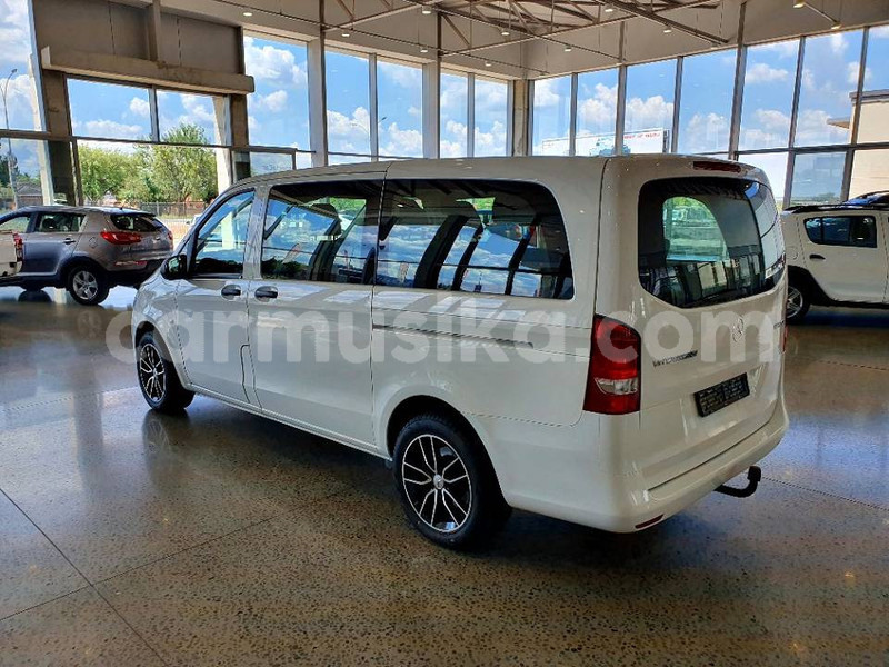 Big with watermark mercedes benz vito matabeleland south beitbridge 28062