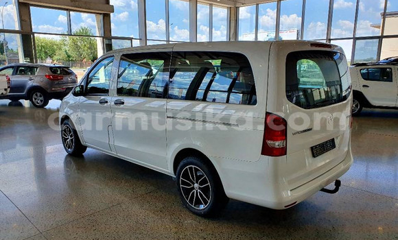 Nunua Ilio tumika Mercedes‒Benz Vito Nyeupe Gari ndani ya Beitbridge nchini Matabeleland Kusini Nunua Ilio tumika Mercedes‒Benz Vito Nyeupe Gari ndani ya Beitbridge nchini Matabeleland Kusini