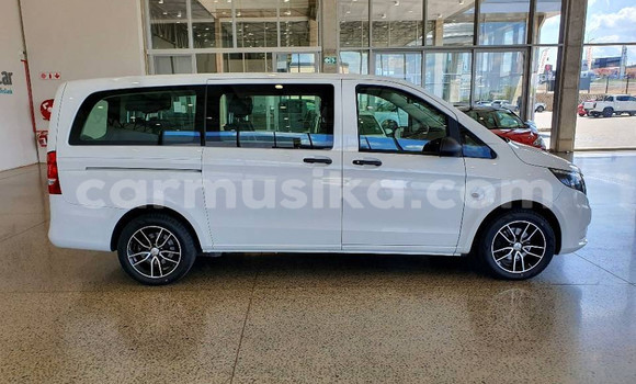 Nunua Ilio tumika Mercedes‒Benz Vito Nyeupe Gari ndani ya Beitbridge nchini Matabeleland Kusini Nunua Ilio tumika Mercedes‒Benz Vito Nyeupe Gari ndani ya Beitbridge nchini Matabeleland Kusini