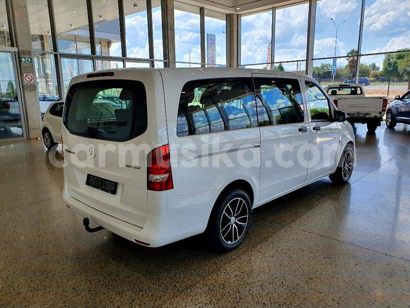 Big with watermark mercedes benz vito matabeleland south beitbridge 28062