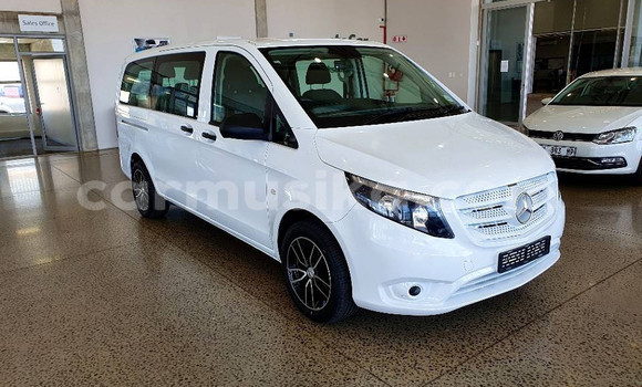 Nunua Ilio tumika Mercedes‒Benz Vito Nyeupe Gari ndani ya Beitbridge nchini Matabeleland Kusini Nunua Ilio tumika Mercedes‒Benz Vito Nyeupe Gari ndani ya Beitbridge nchini Matabeleland Kusini