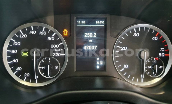 Nunua Ilio tumika Mercedes‒Benz Vito Nyeupe Gari ndani ya Beitbridge nchini Matabeleland Kusini Nunua Ilio tumika Mercedes‒Benz Vito Nyeupe Gari ndani ya Beitbridge nchini Matabeleland Kusini