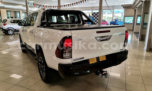 Tenga Tsaru Toyota Hilux Chena Mota in Beitbridge in Matabeleland South Tenga Tsaru Toyota Hilux Chena Mota in Beitbridge in Matabeleland South