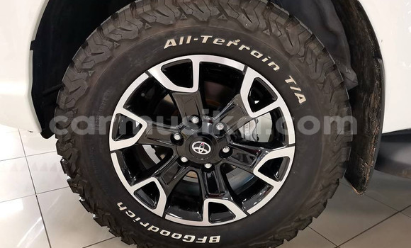 Tenga Tsaru Toyota Hilux Chena Mota in Beitbridge in Matabeleland South Tenga Tsaru Toyota Hilux Chena Mota in Beitbridge in Matabeleland South