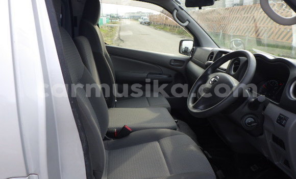 Acheter Occasion Voiture Nissan Caravan Gris à Harare, Harare Acheter Occasion Voiture Nissan Caravan Gris à Harare, Harare