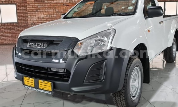 Buy Used Isuzu D–MAX White Car in Harare in Harare