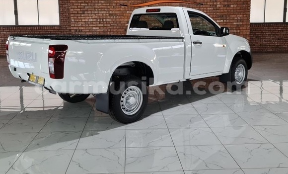 Buy Used Isuzu D–MAX White Car in Harare in Harare Buy Used Isuzu D–MAX White Car in Harare in Harare