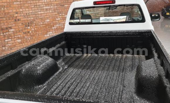 Buy Used Isuzu D–MAX White Car in Harare in Harare Buy Used Isuzu D–MAX White Car in Harare in Harare