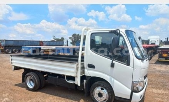 Buy Used Toyota Dyna White Car in Harare in Harare Buy Used Toyota Dyna White Car in Harare in Harare