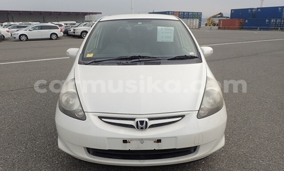 Tenga Tsaru Honda Fit Chena Mota in Beitbridge in Matabeleland South