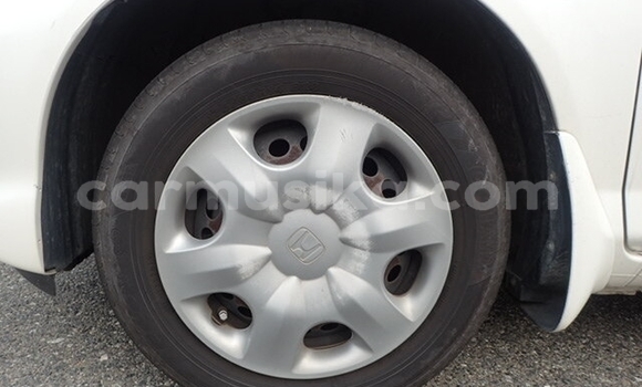 Acheter Occasion Voiture Honda Fit Blanc à Beitbridge, Matabeleland South Acheter Occasion Voiture Honda Fit Blanc à Beitbridge, Matabeleland South