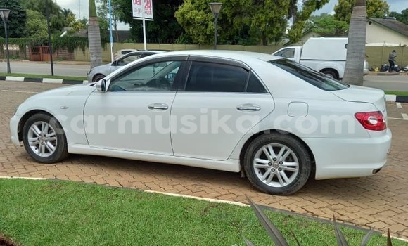 Tenga Tsaru Toyota Mark X Chena Mota in Harare in Harare Tenga Tsaru Toyota Mark X Chena Mota in Harare in Harare