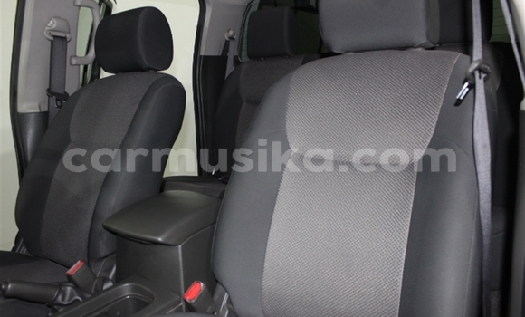 Buy Used Nissan Navara (Frontier) White Car in Beitbridge in Matabeleland South Buy Used Nissan Navara (Frontier) White Car in Beitbridge in Matabeleland South