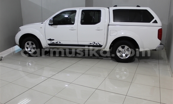 Buy Used Nissan Navara (Frontier) White Car in Beitbridge in Matabeleland South Buy Used Nissan Navara (Frontier) White Car in Beitbridge in Matabeleland South