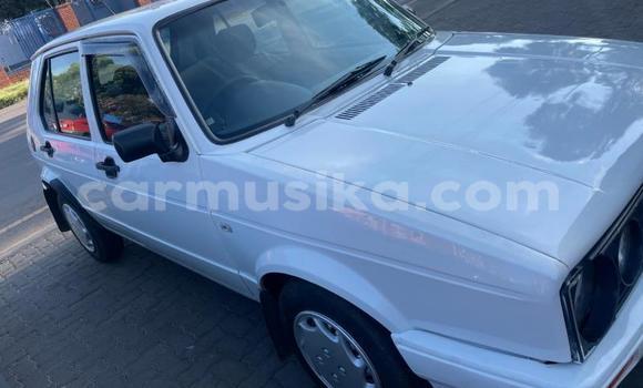 Buy Used Volkswagen Golf White Car in Beitbridge in Matabeleland South Buy Used Volkswagen Golf White Car in Beitbridge in Matabeleland South