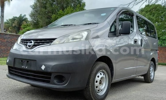 Nunua Imported Nissan NV200 Fedha Gari ndani ya Harare nchini Harare