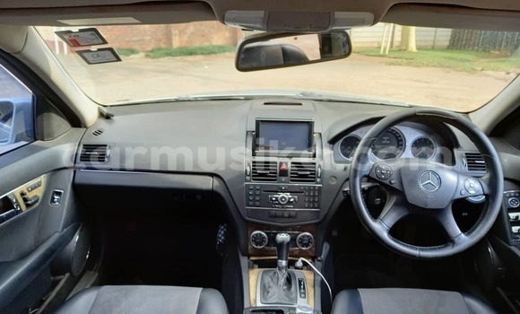 Tenga Tsaru Mercedes-Benz C-Classe Sirivha Mota in Harare in Harare Tenga Tsaru Mercedes-Benz C-Classe Sirivha Mota in Harare in Harare