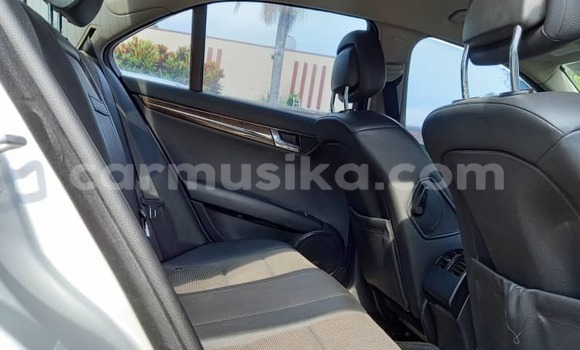 Tenga Tsaru Mercedes-Benz C-Classe Sirivha Mota in Harare in Harare Tenga Tsaru Mercedes-Benz C-Classe Sirivha Mota in Harare in Harare