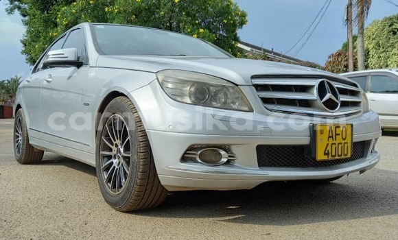 Tenga Tsaru Mercedes-Benz C-Classe Sirivha Mota in Harare in Harare Tenga Tsaru Mercedes-Benz C-Classe Sirivha Mota in Harare in Harare