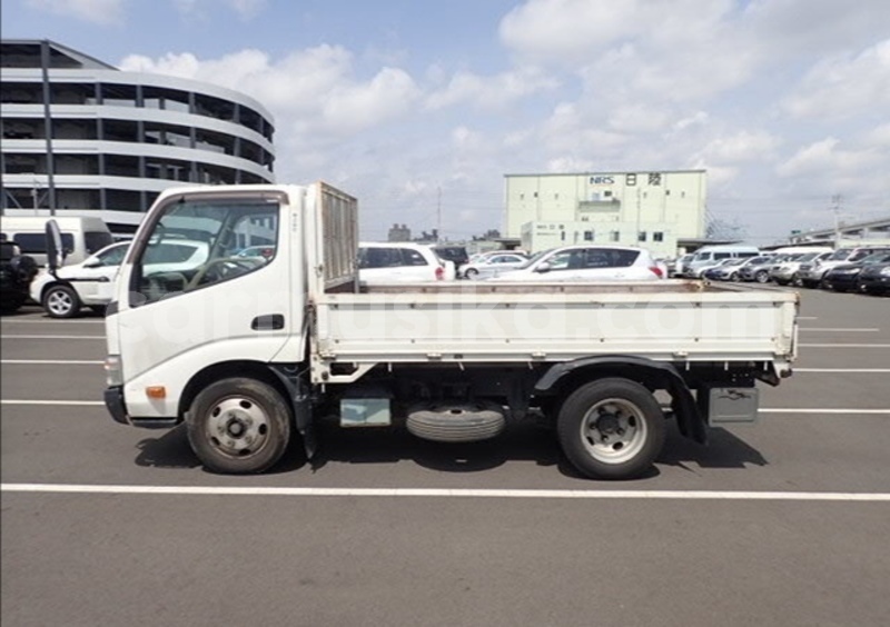 Big with watermark toyota dyna matabeleland south beitbridge 28084